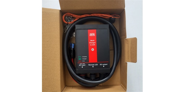 DEFA RescueCharger 1x12A polnilec akumulatorja