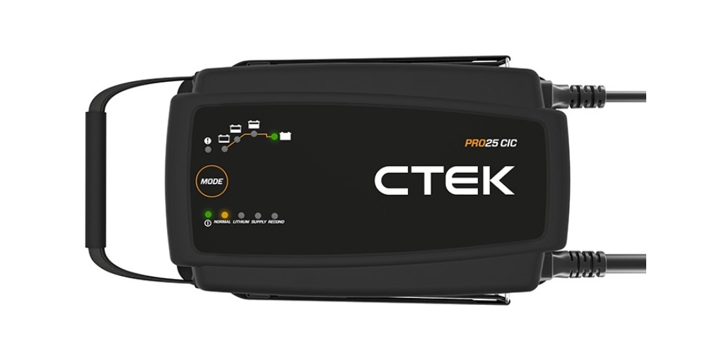 CTEK PRO25 CIC za vzdrževanje svinčevega ali litijevega akumulatorja v avtosalonih