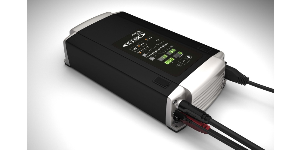 MOČAN polnilec za poljnenje in diagnostiko vozil